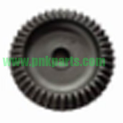 Trator Spare Parts TC403-13210  32781-13210 for Agriculture Machinery Parts Gear(42 T x 30 T) Models: L2808,L3408,L4508,L4708